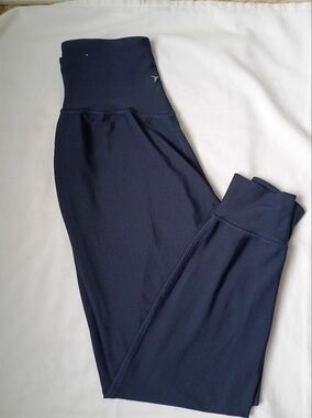 Old Navy Active Powersoft Navy Performance Leggings Size S.